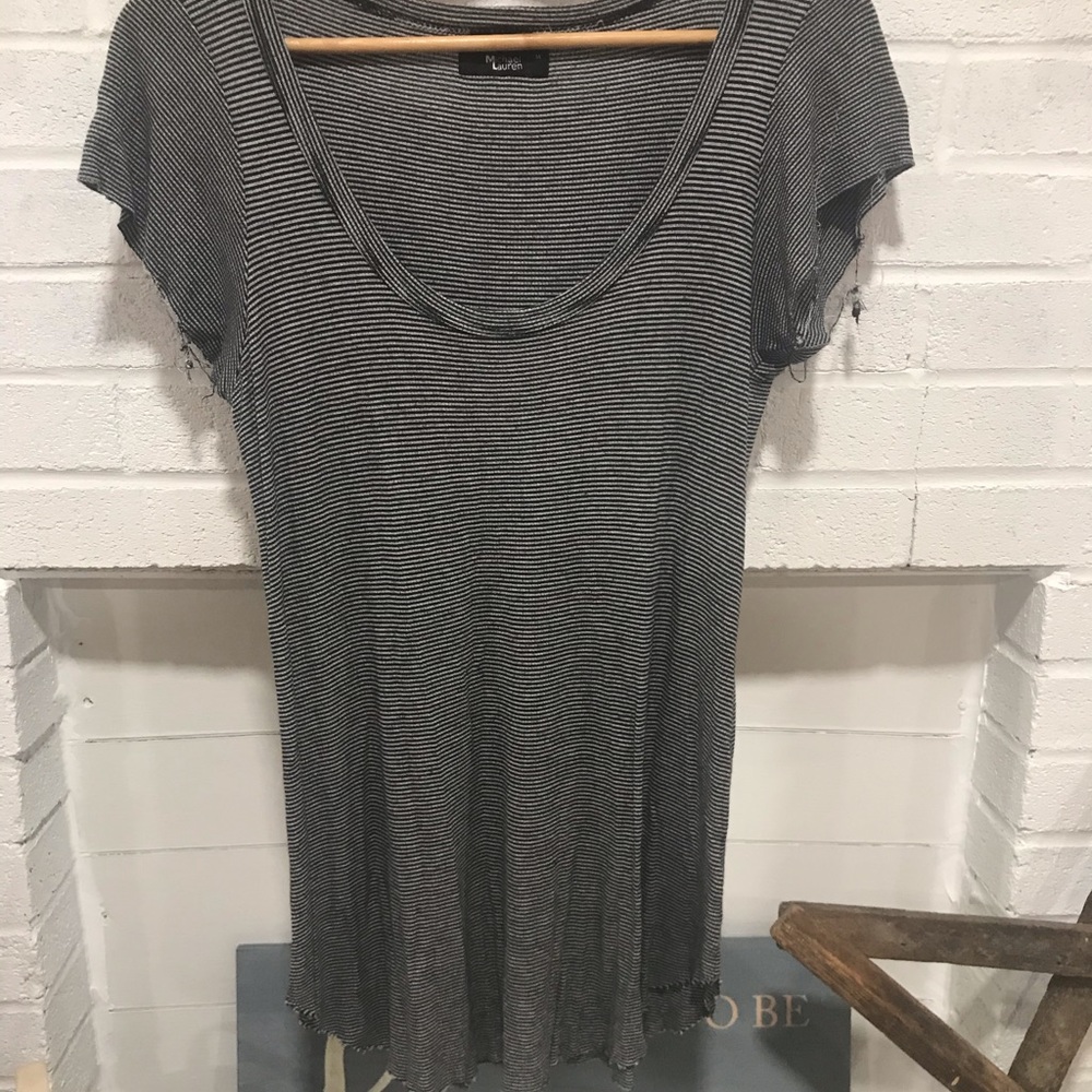 Raw edge leggings tee